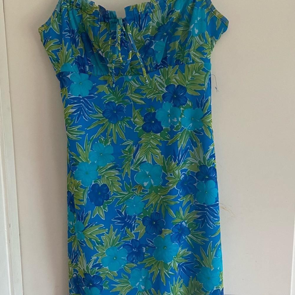 Dress - Picture 5 of 5